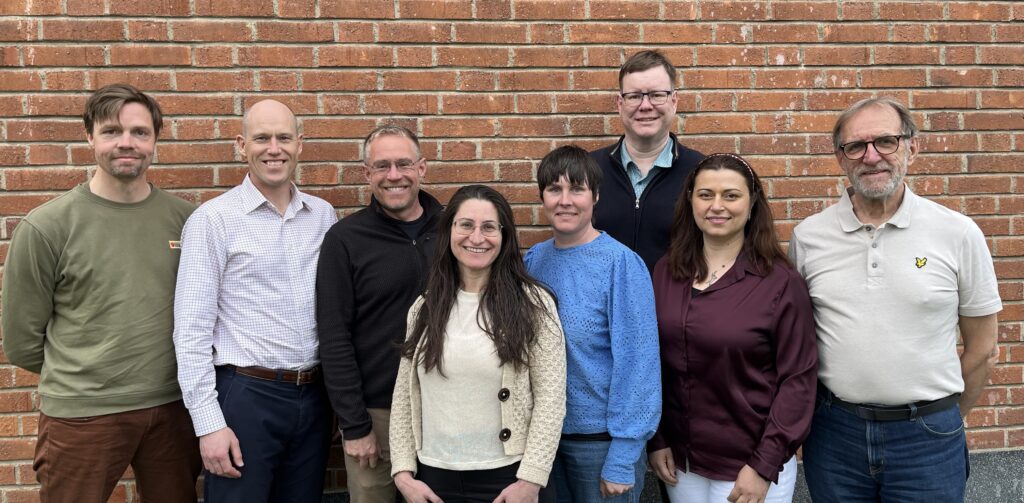 Foto på hela församlingsledningen, föreställande Johan Sverlander, Christian Delén, Björn Strömvall, Volda Stenback, Emma Arnlund, Ola J Hedin, Nour Jahjah, Kjell Domeij